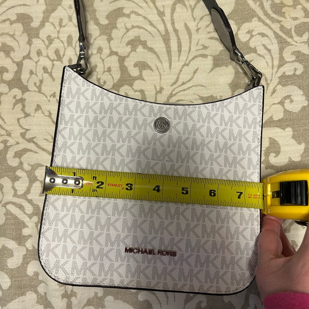 Michael Kors Gray and white small crossbody Bag - Picture 7 of 12